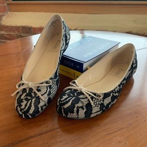 Enzo Angiolini lace ballet flats